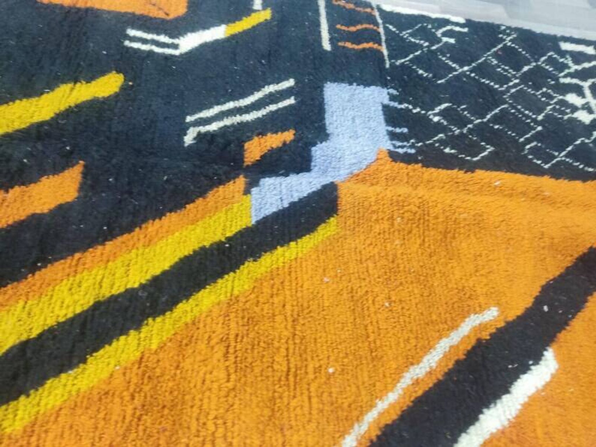 Handmade Moroccan rug 250cm x 150cm