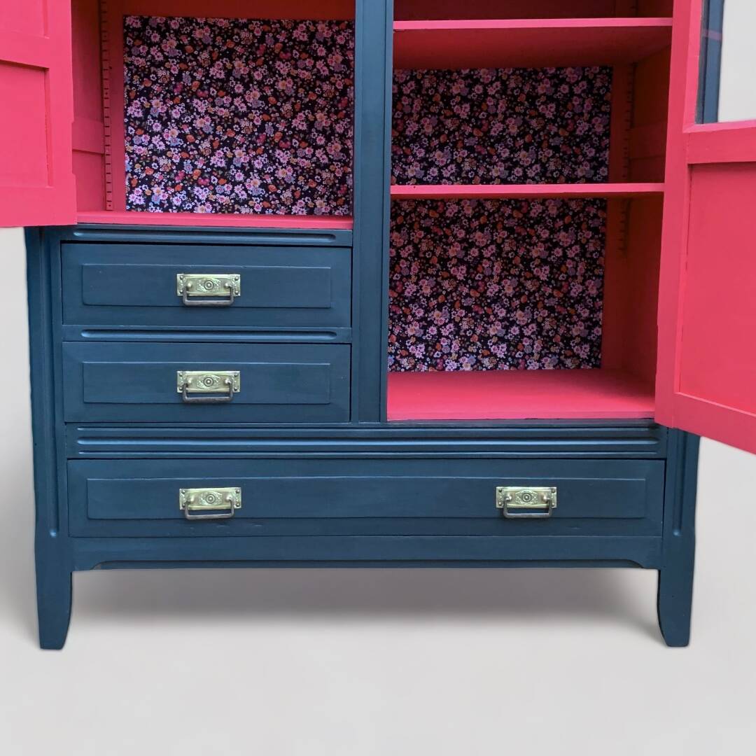 Parisian glazed hotel wardrobe 1930