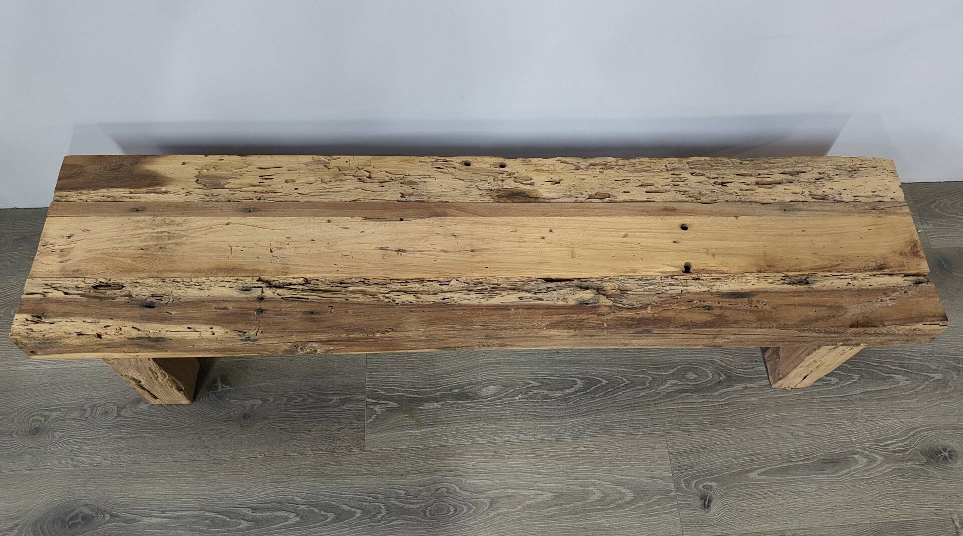 Banc en bois brut ancien