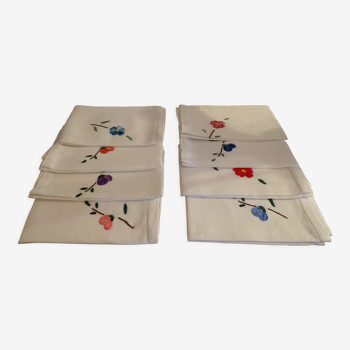 8 serviettes de table brodées fleurs coton métis 40 x 38