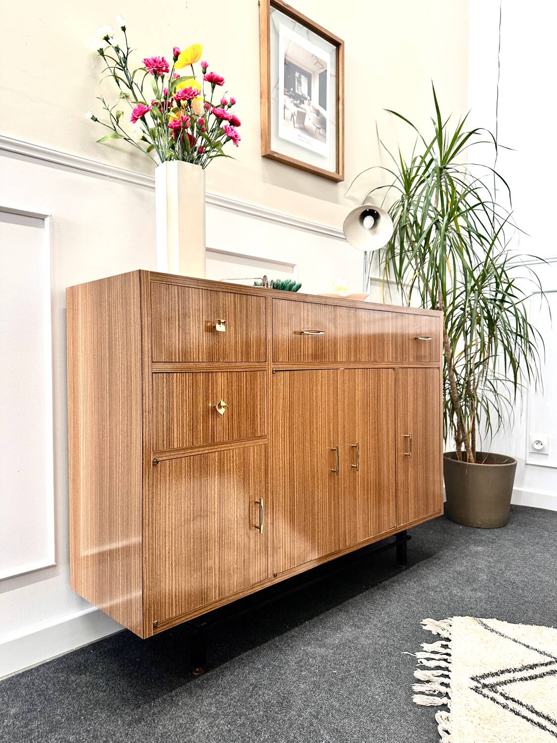 Wood effect formica sideboard