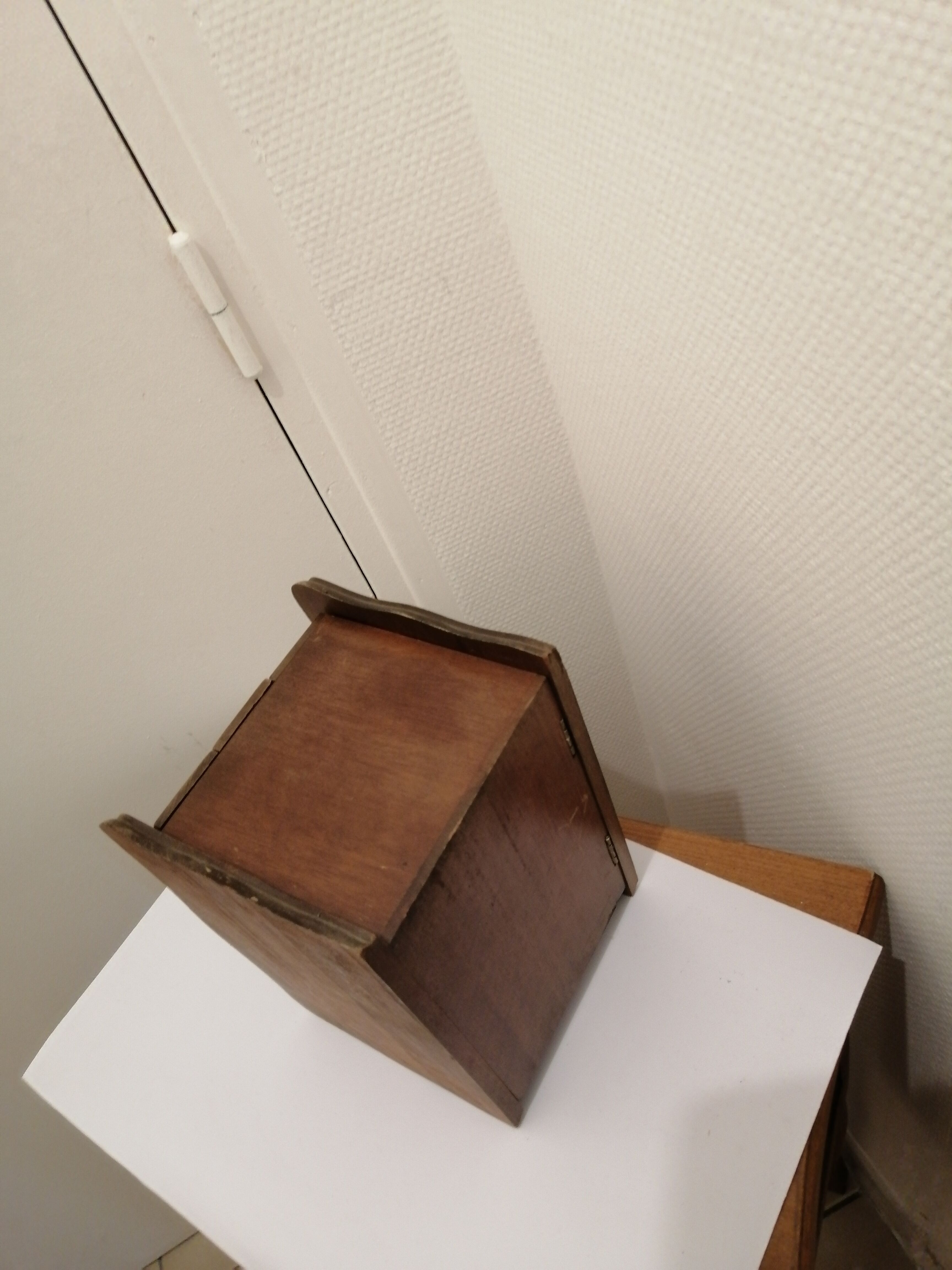 Wooden jewelry box