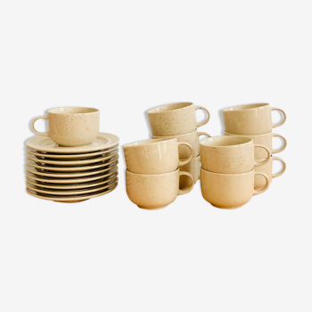 Set of 11 speckled sandstone coffee cups