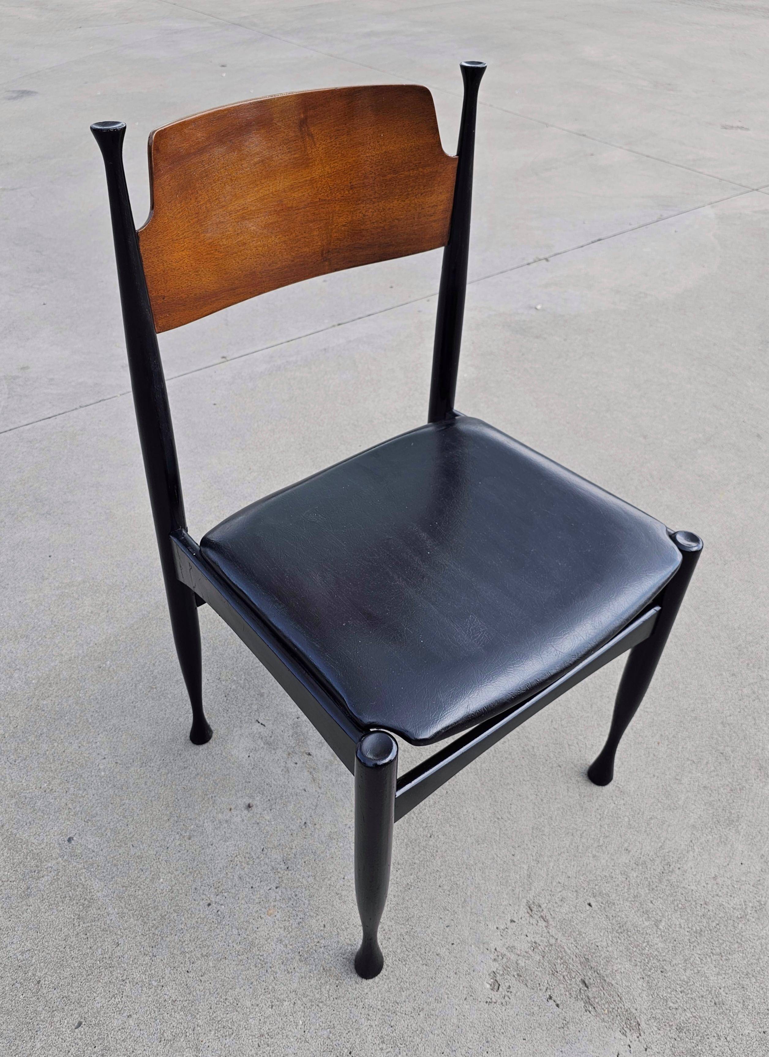 Set of 4 Mid-Century dining chairs by Paolo Buffa, 1960s.