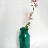 Flacon, bocal en verre moulé vert émeraude
