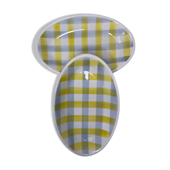 Yellow and grey checkered raviers