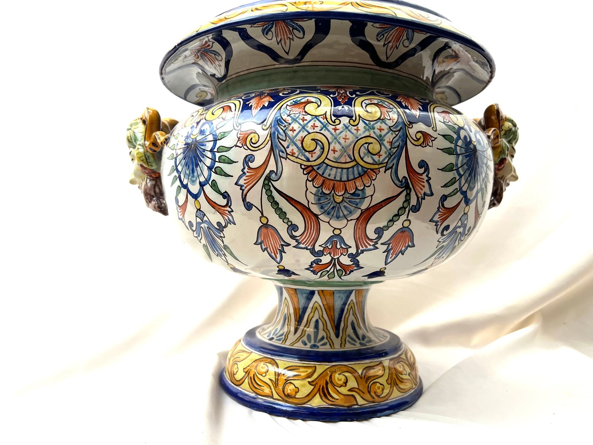 Medici garden vase in faience of Nevers signed 19th century