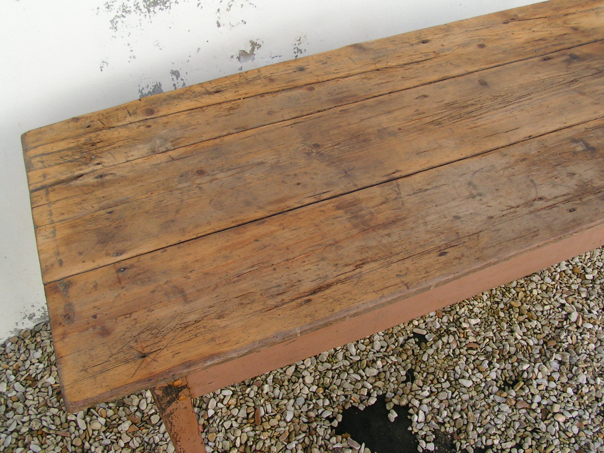 Farm table