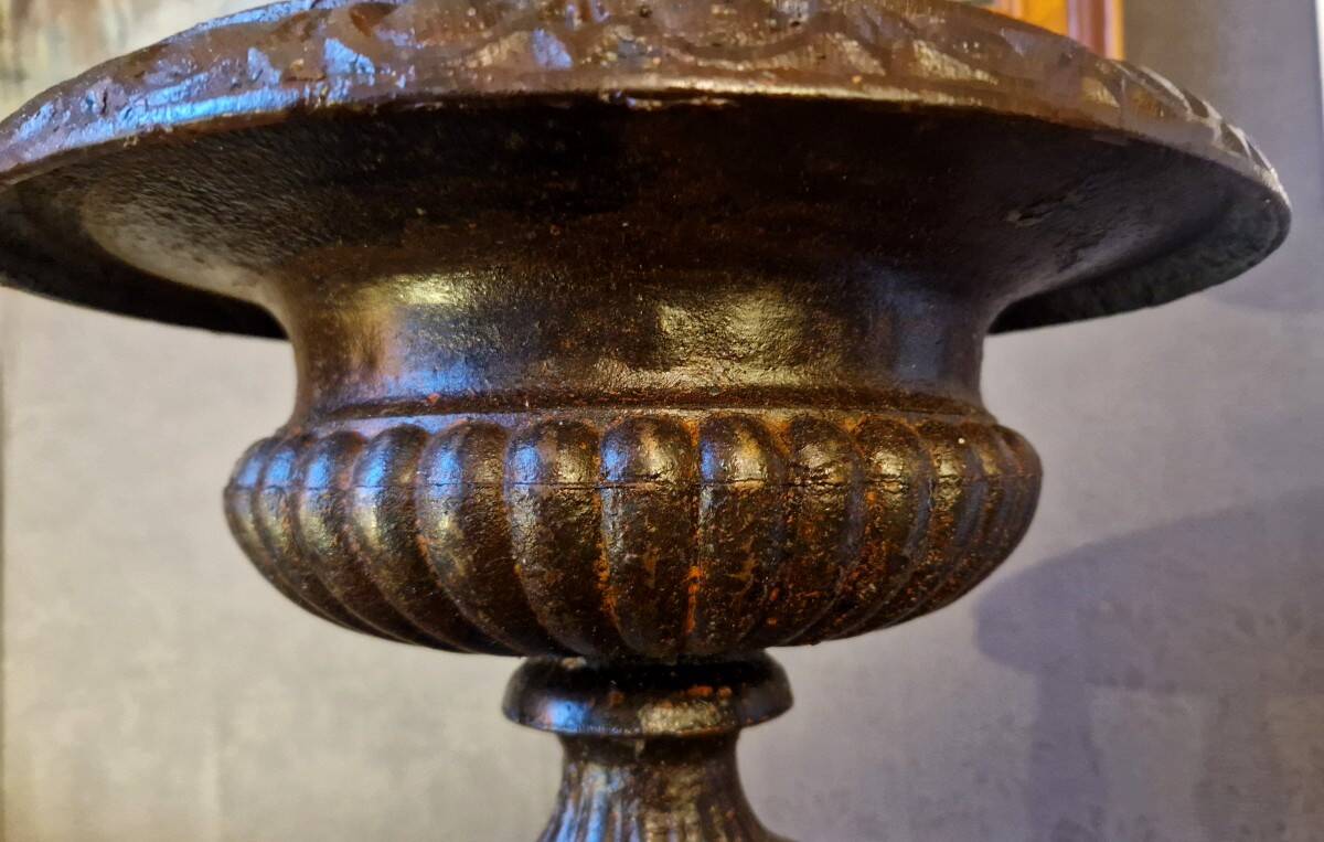 Medici basin in cast iron, 19th century
