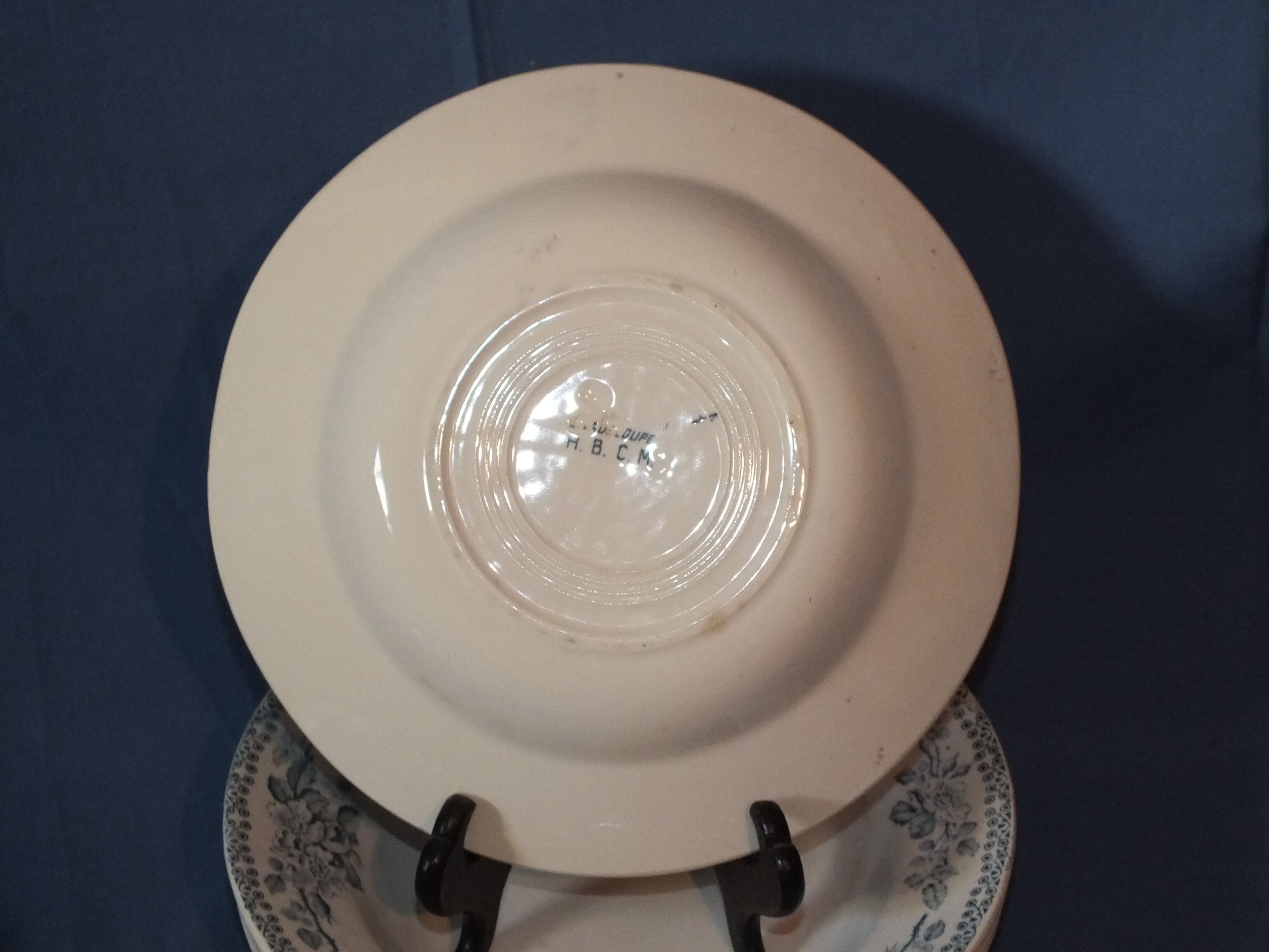 4 Assiettes Guadeloupe creuses en Terre de Fer - HBCM Creil & Montereau