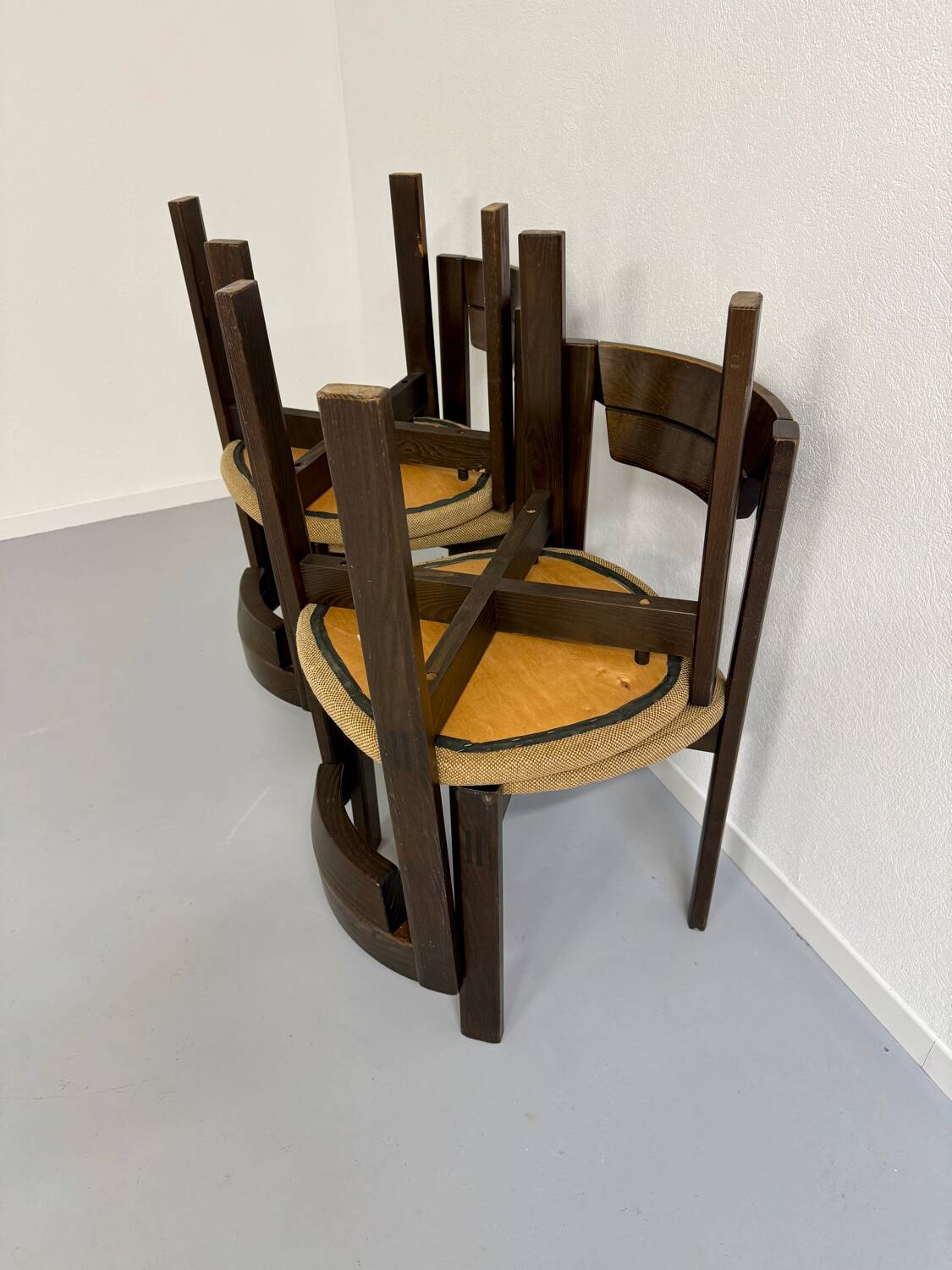 Set of 4 Girsberger Scandinavian style chairs from the 80s, vintage wood