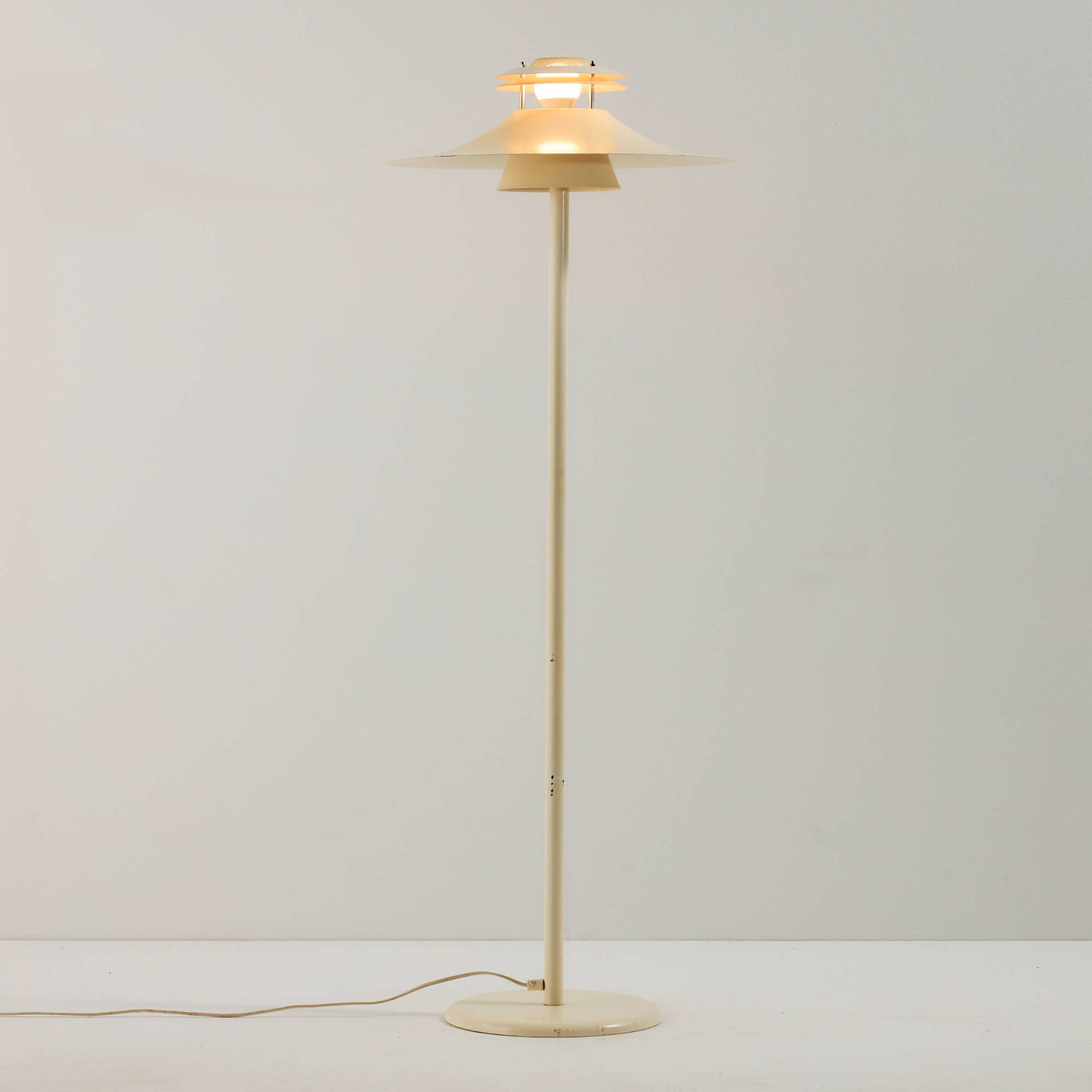 MK9967 Bolero aluminium floor lamp by Design Light A/S
