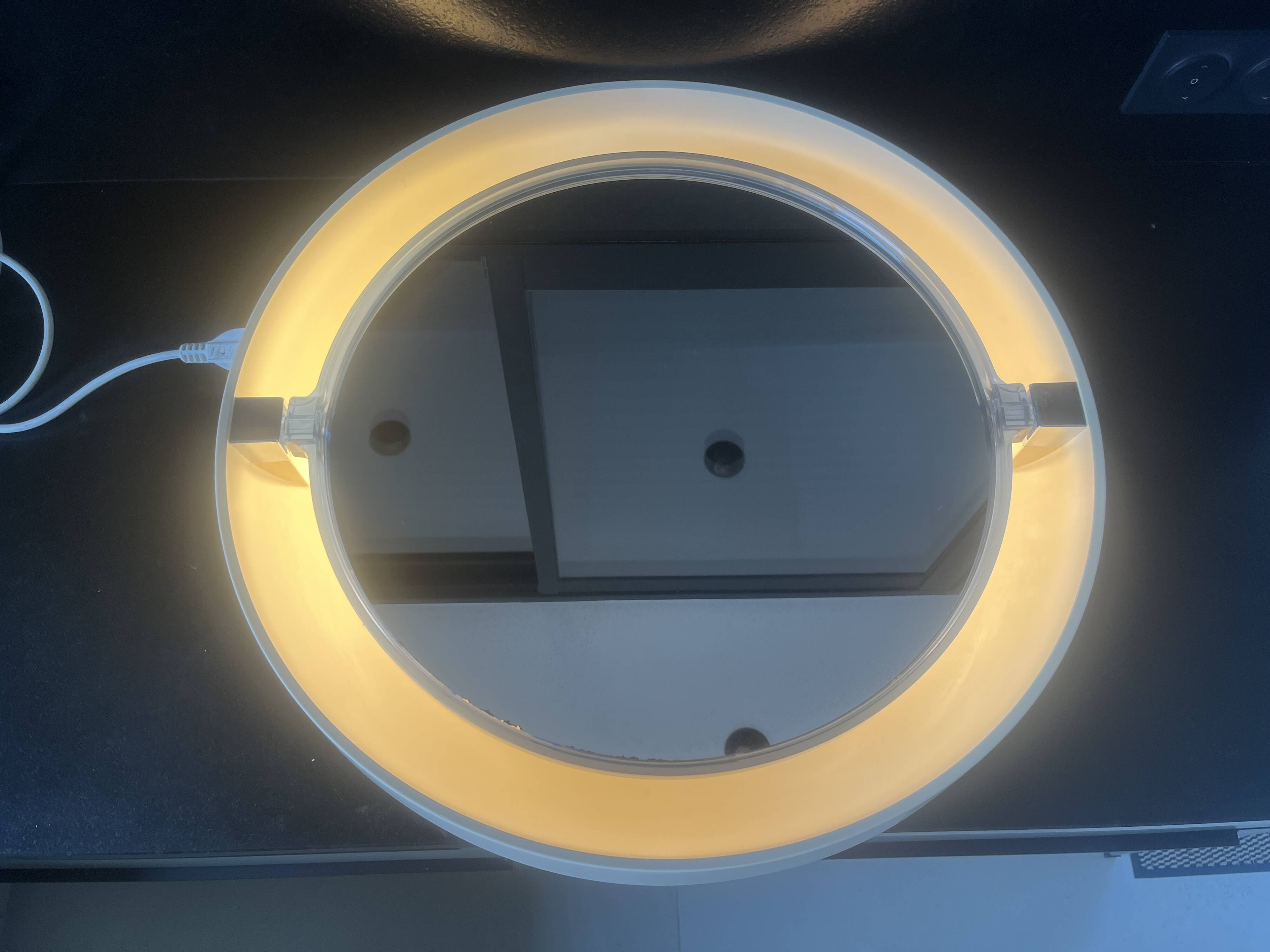 Illuminated round wall mirror Alibert
