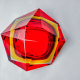 Cendrier Sommerso rouge et jaune par seguso, verre facetté, murano, italie, 1970