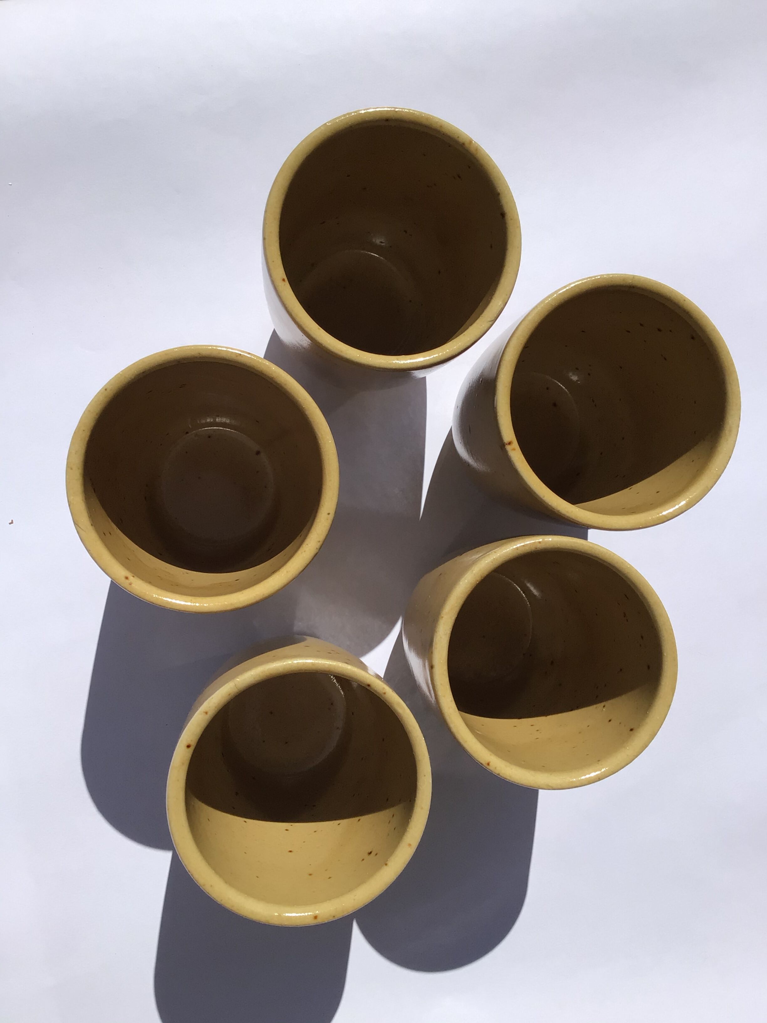 5 digoin cups speckled blond