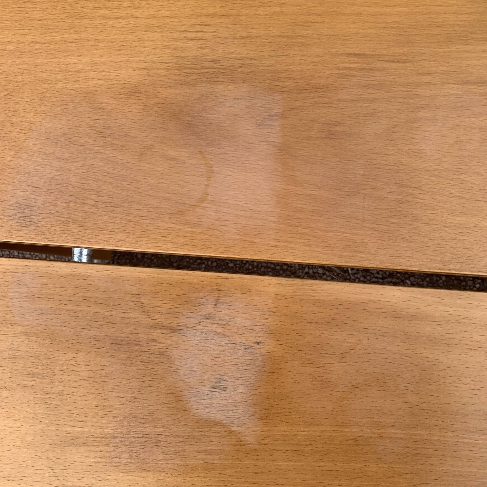 Table d’appoint trapézoïdale scandinave