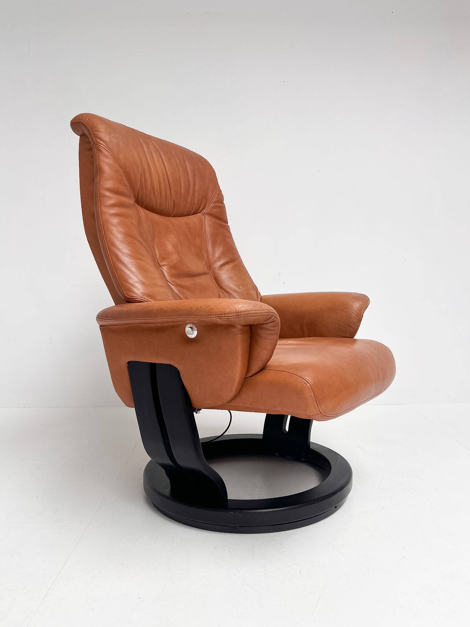Hjort Knudsen relax chair with ottoman, 1990’s