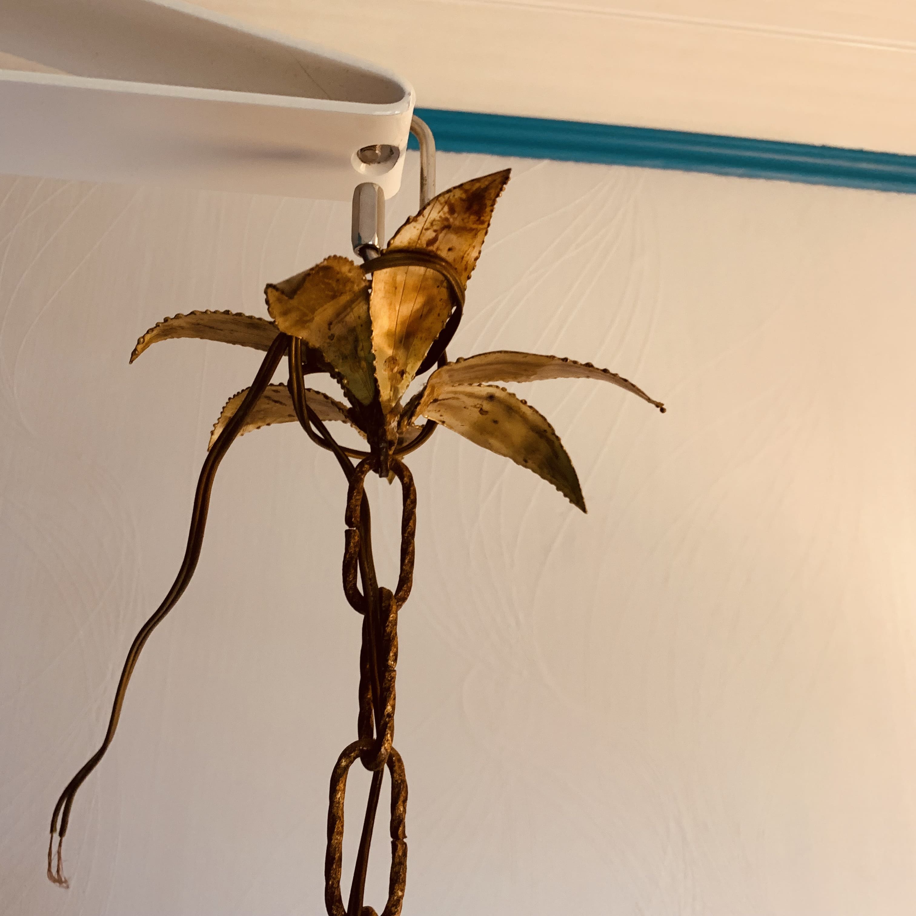 Vintage chandelier foliage decoration