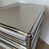 USM Haller wheeled caisson in light grey