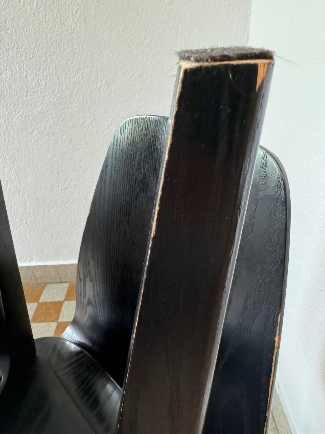 90s designer chairs in lacquered curved wood (X2)