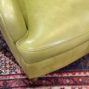 Canapé Chesterfield 3 places en cuir vert olive