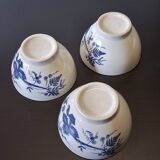 3 ceramic bowls in very good condition with a blue floral design.