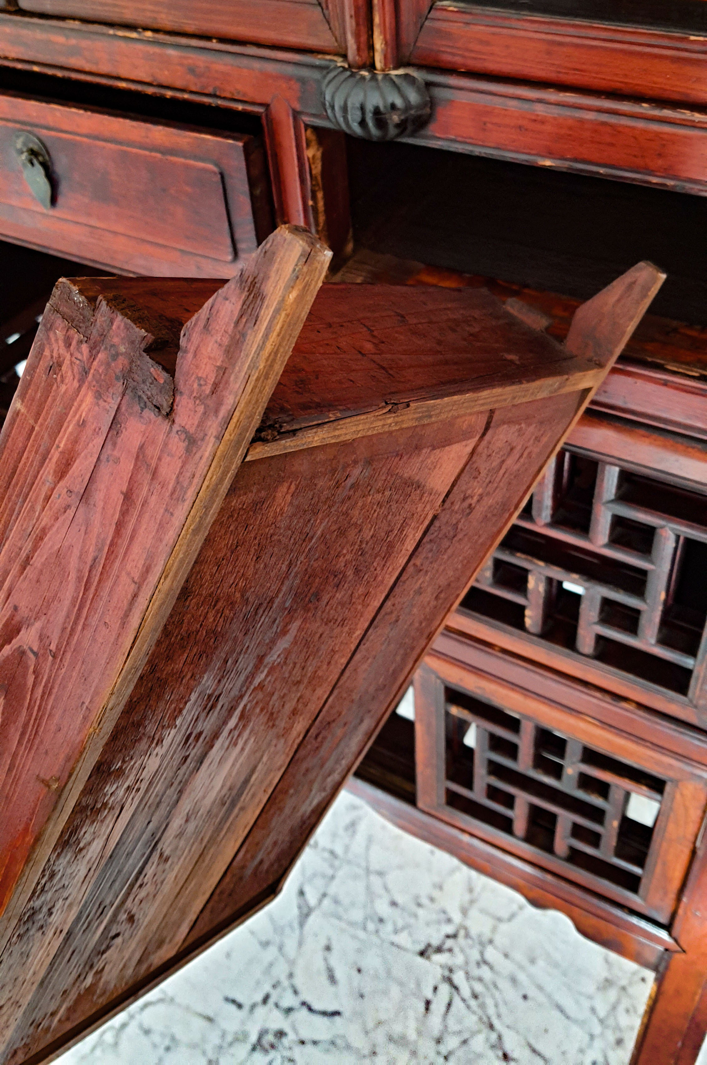 Kitchen buffet called chicken coop - China 19th