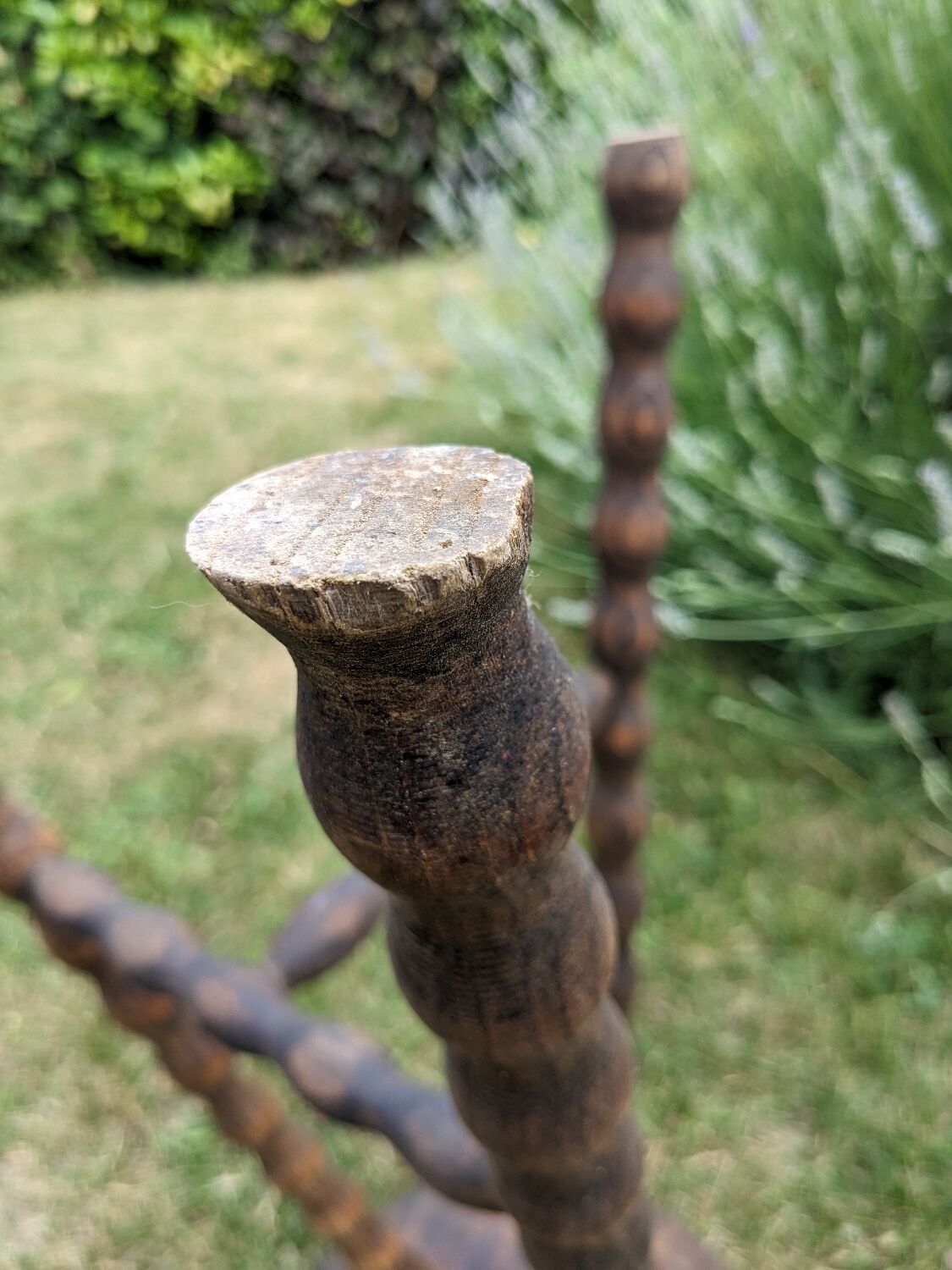 tripod stool