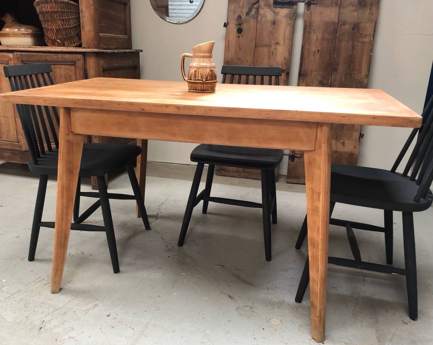 Ancienne table de bistrot en chêne