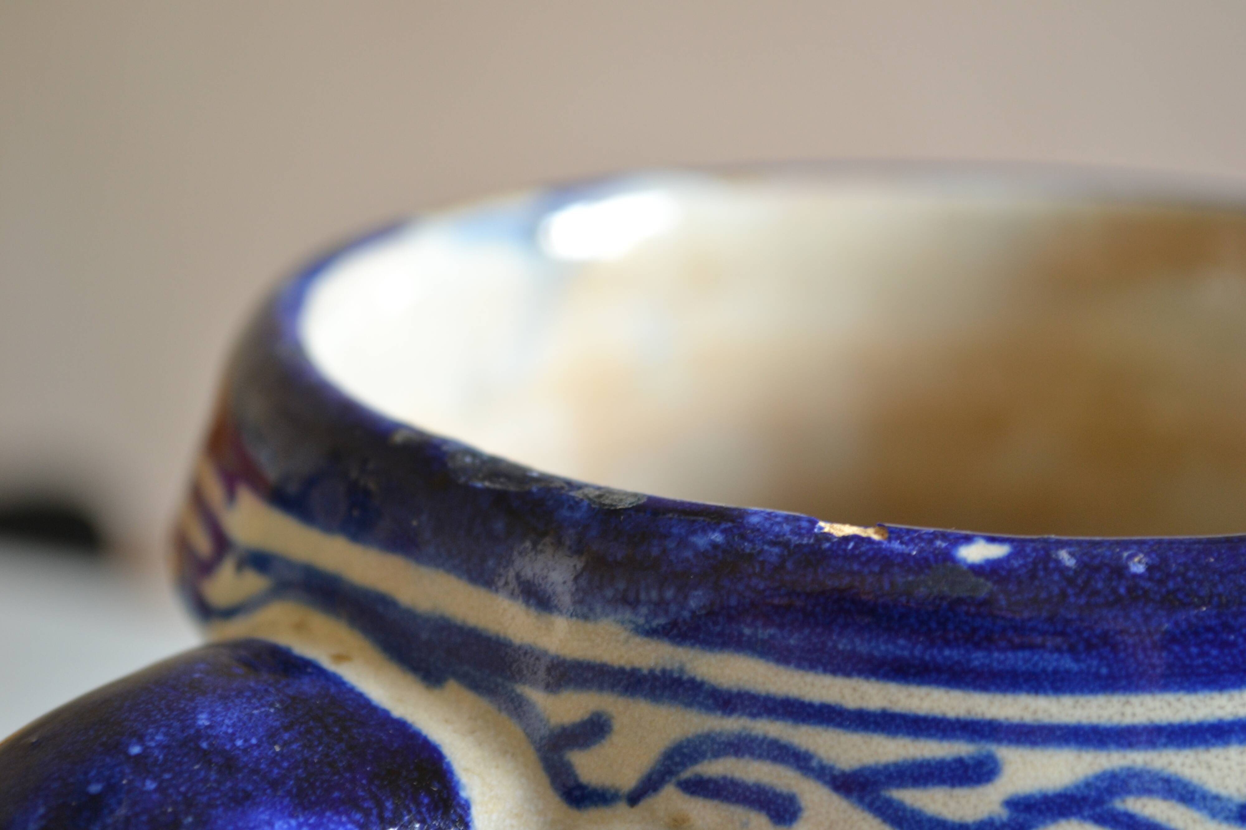 Large vase from the Serghini workshop, ancient Moroccan ceramics, first half of the 20th century.