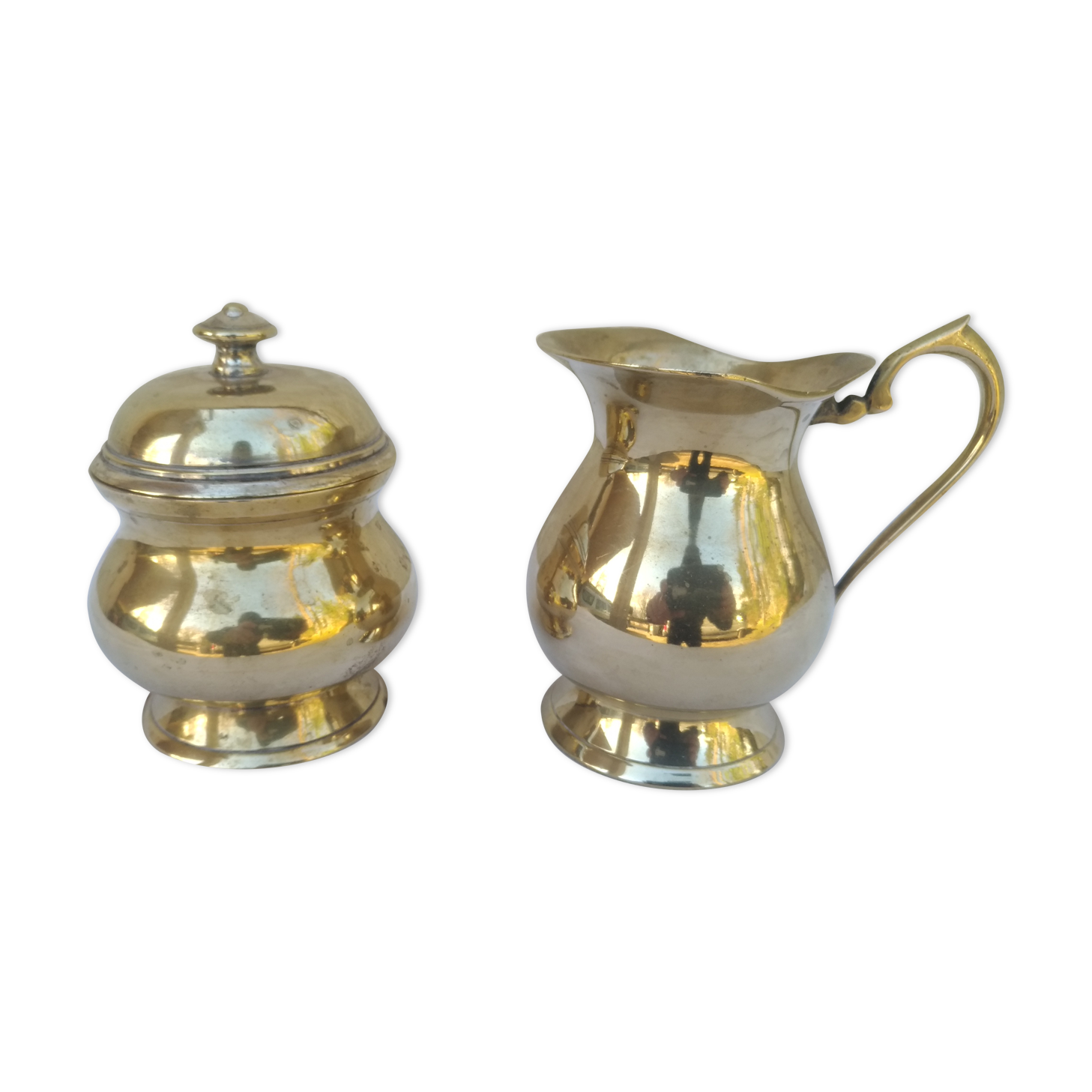 Sugar and milk pot in metal