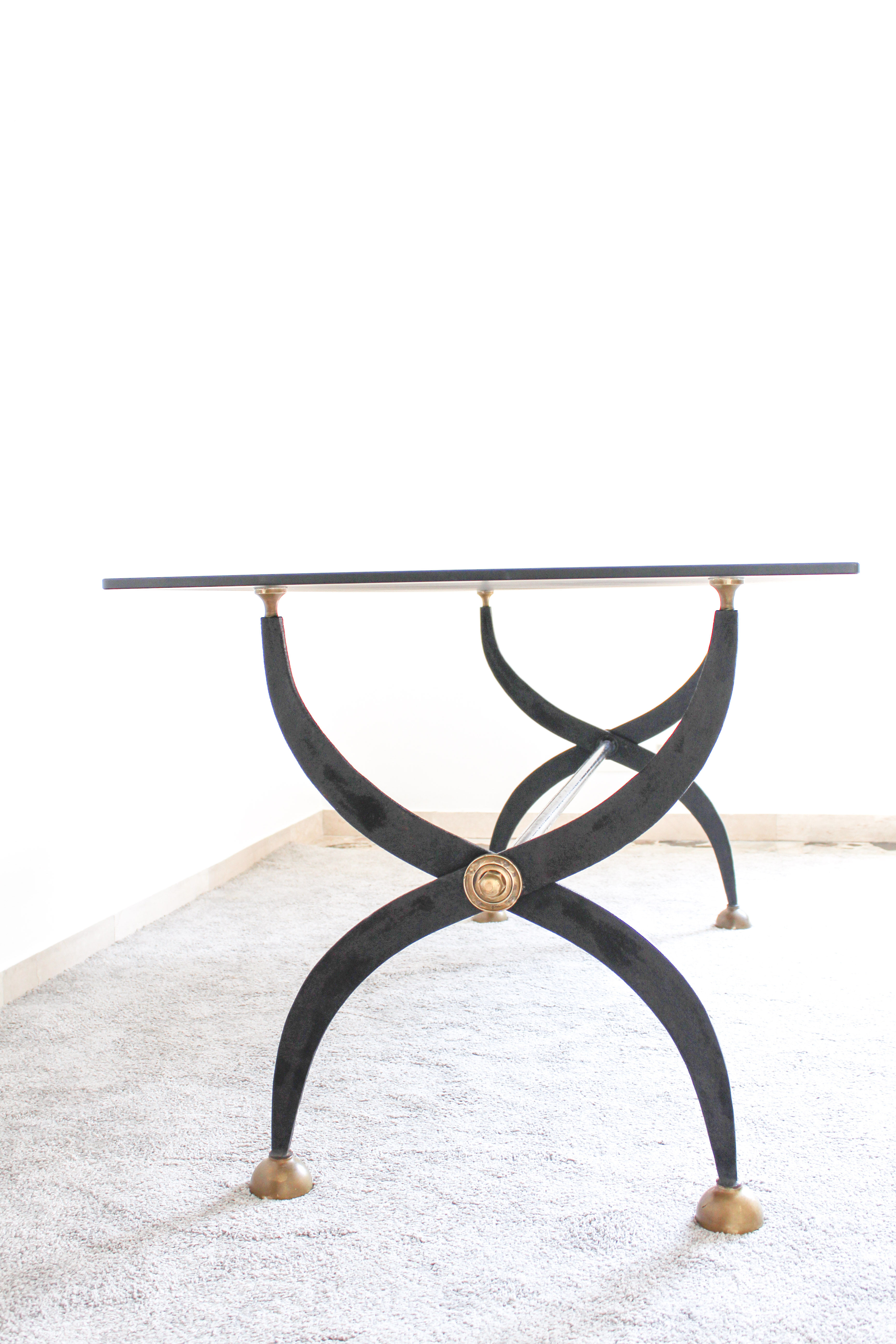 Wrought iron table with black lacquered glass, Italia 1970s