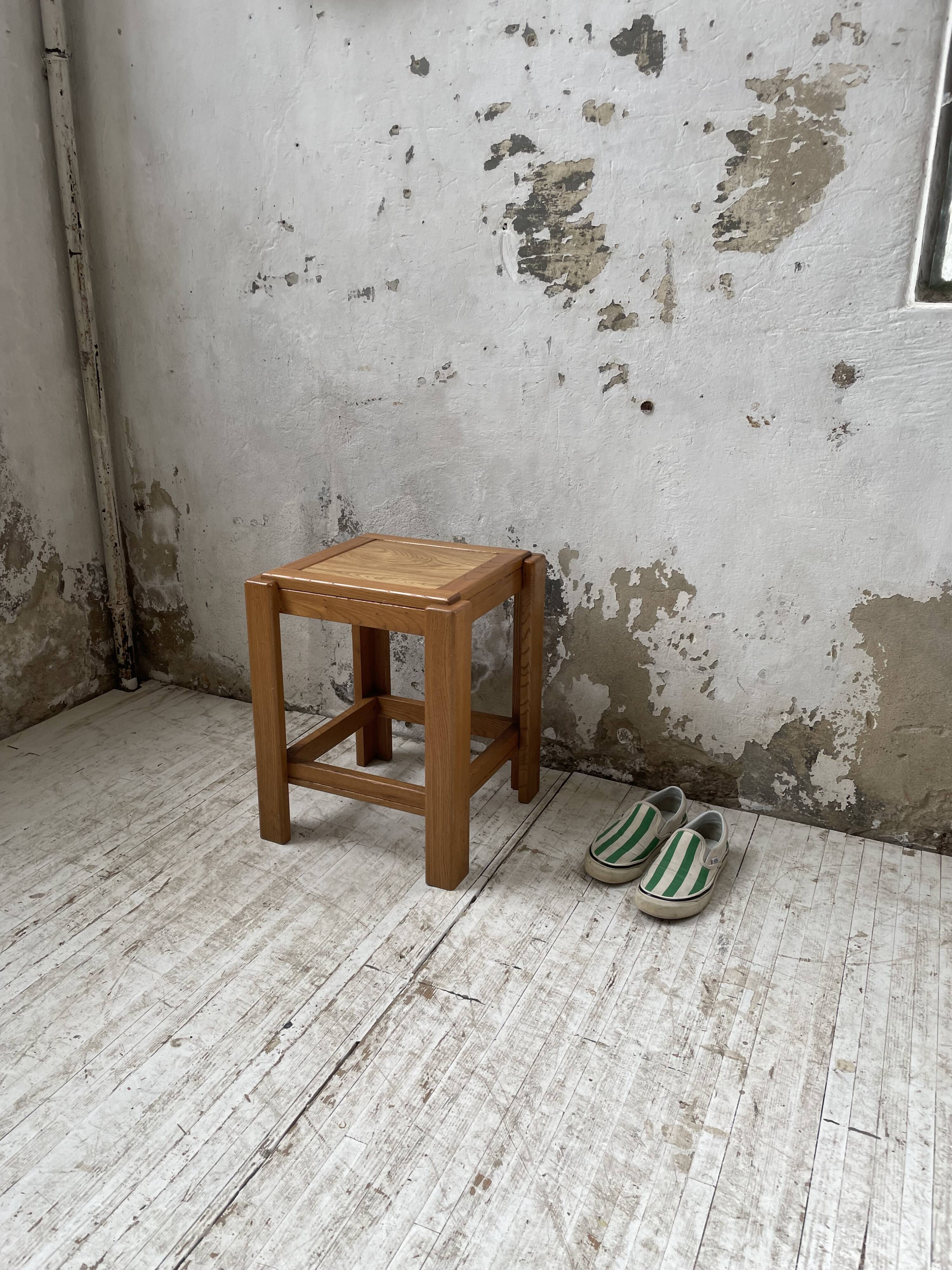 Solid elm stool Maison Regain