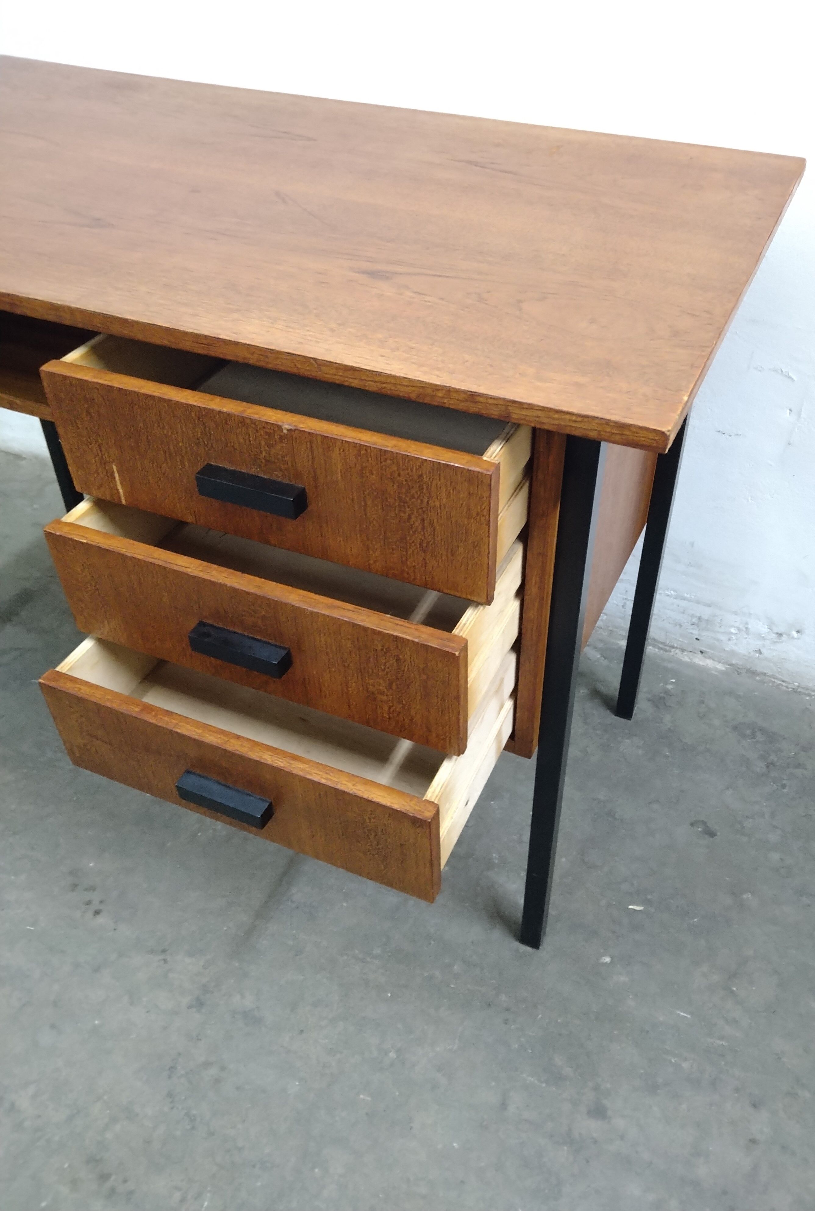 Scandinavian agency vintage