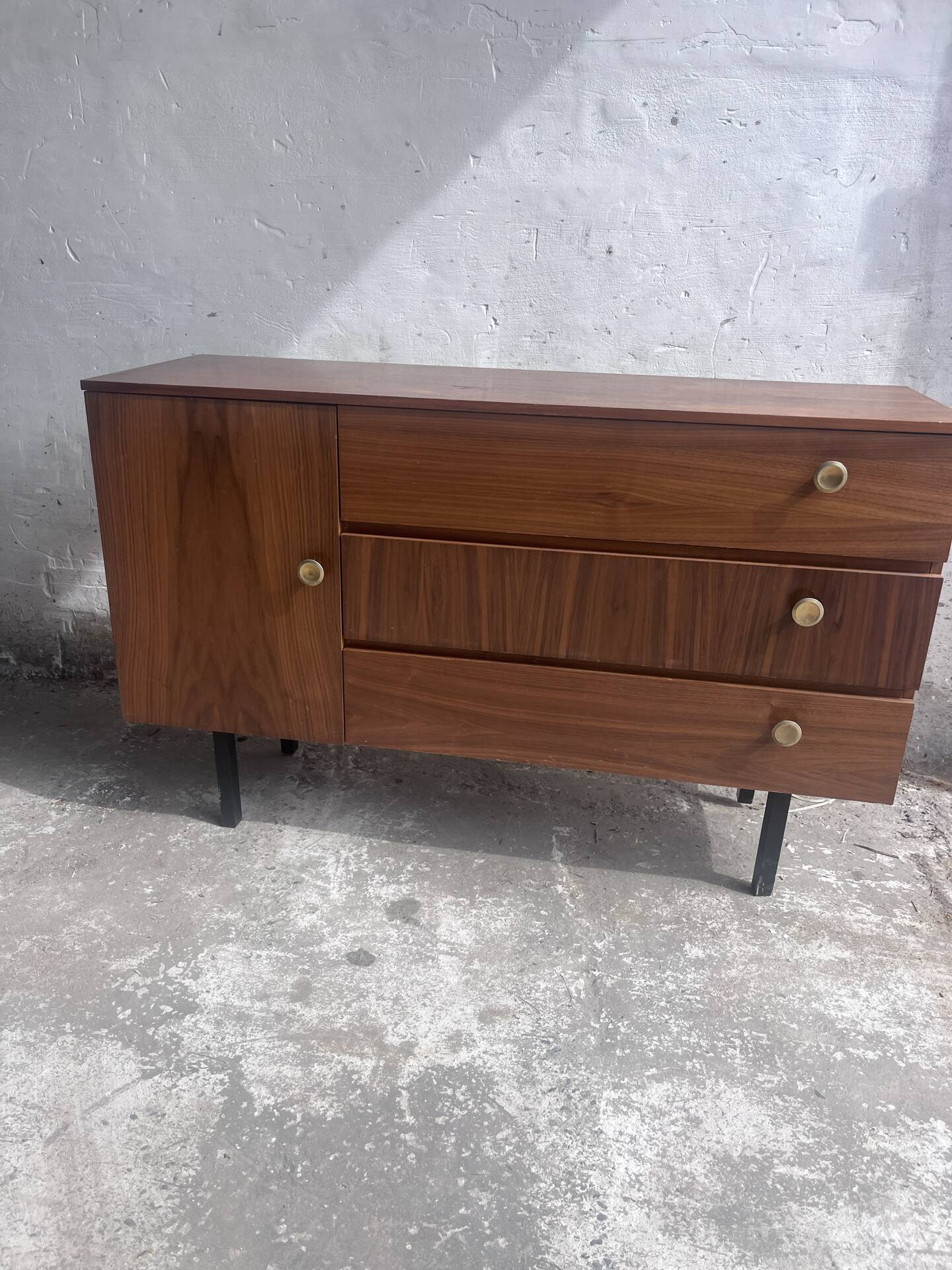 Commode vintage en noyer DDR, années 1960