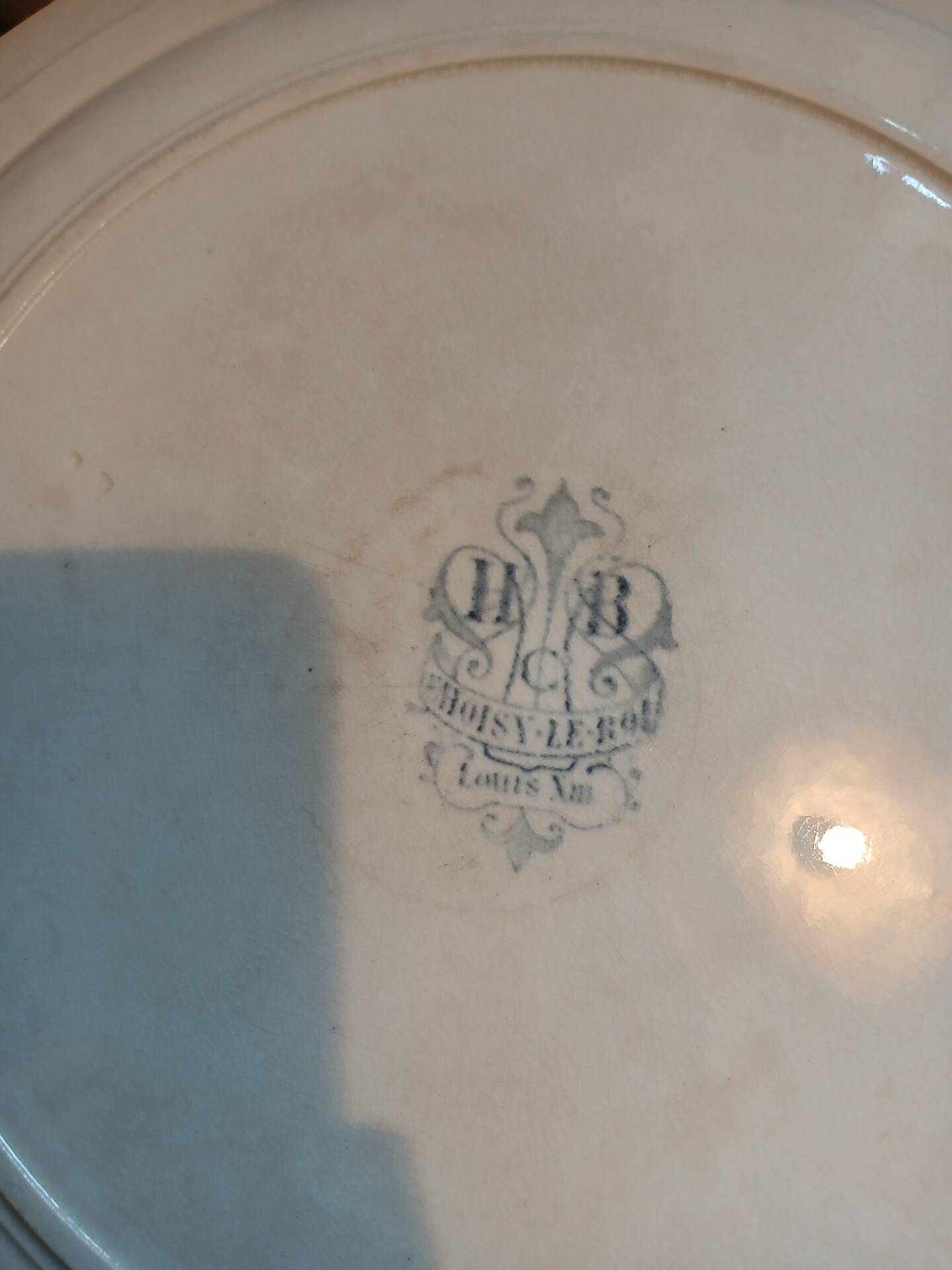 Large antique plate "Louis XIII" Choisy le Roi