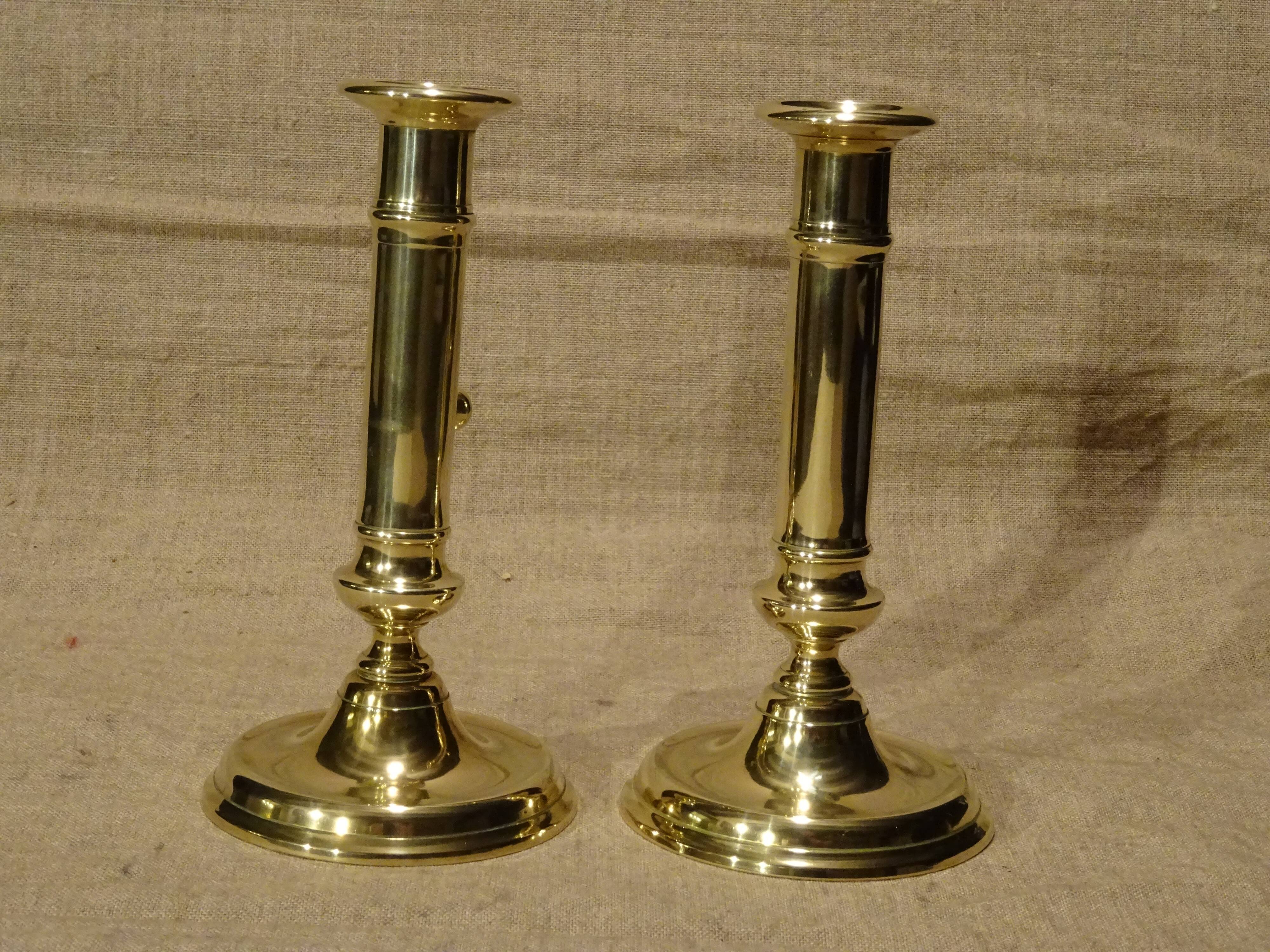 Paire d'anciens flambeaux bougeoirs à binet Louis Philippe XIX ème Ht 20 cm  ref A195/1