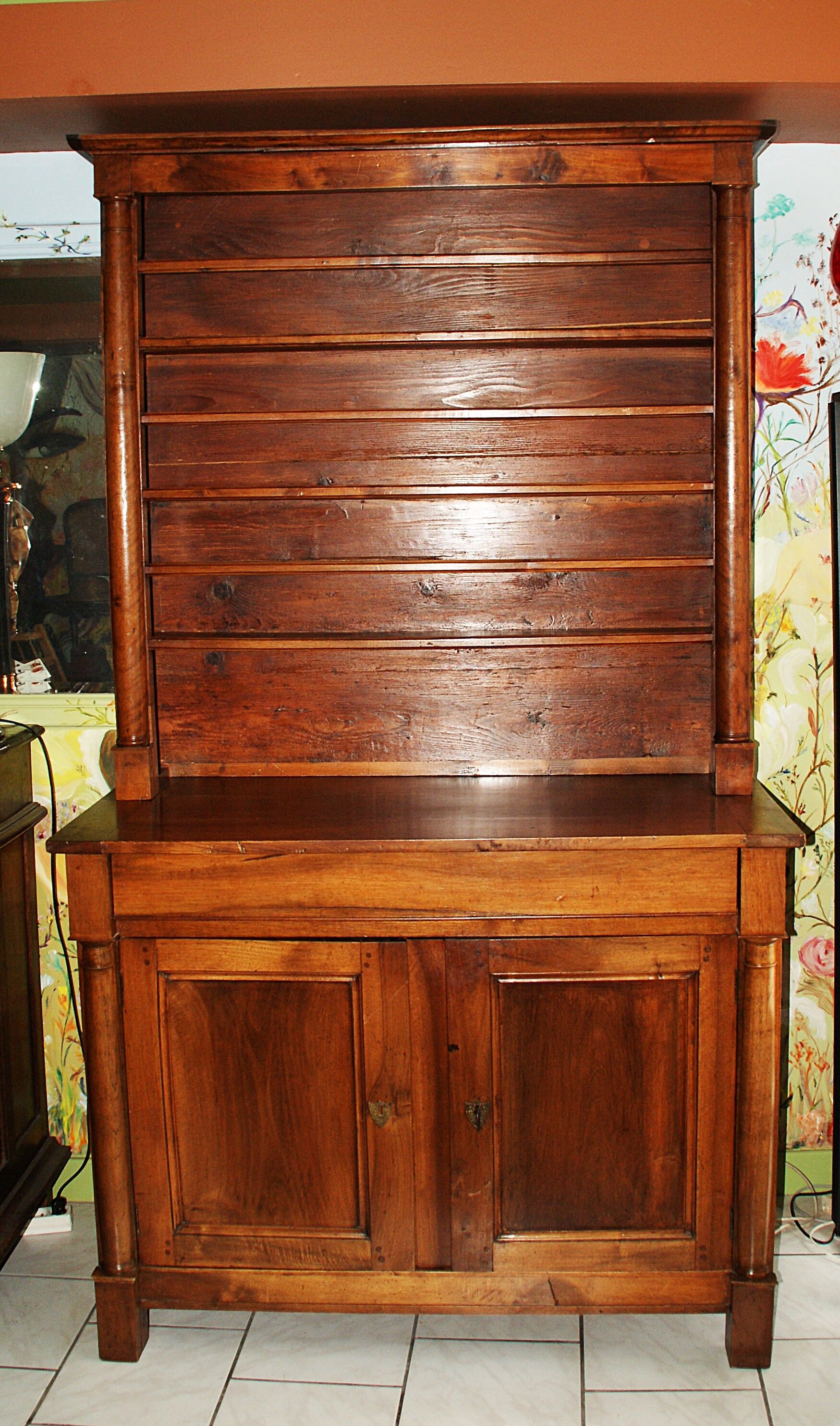 Sideboard with half-columns in walnut, Empire period.