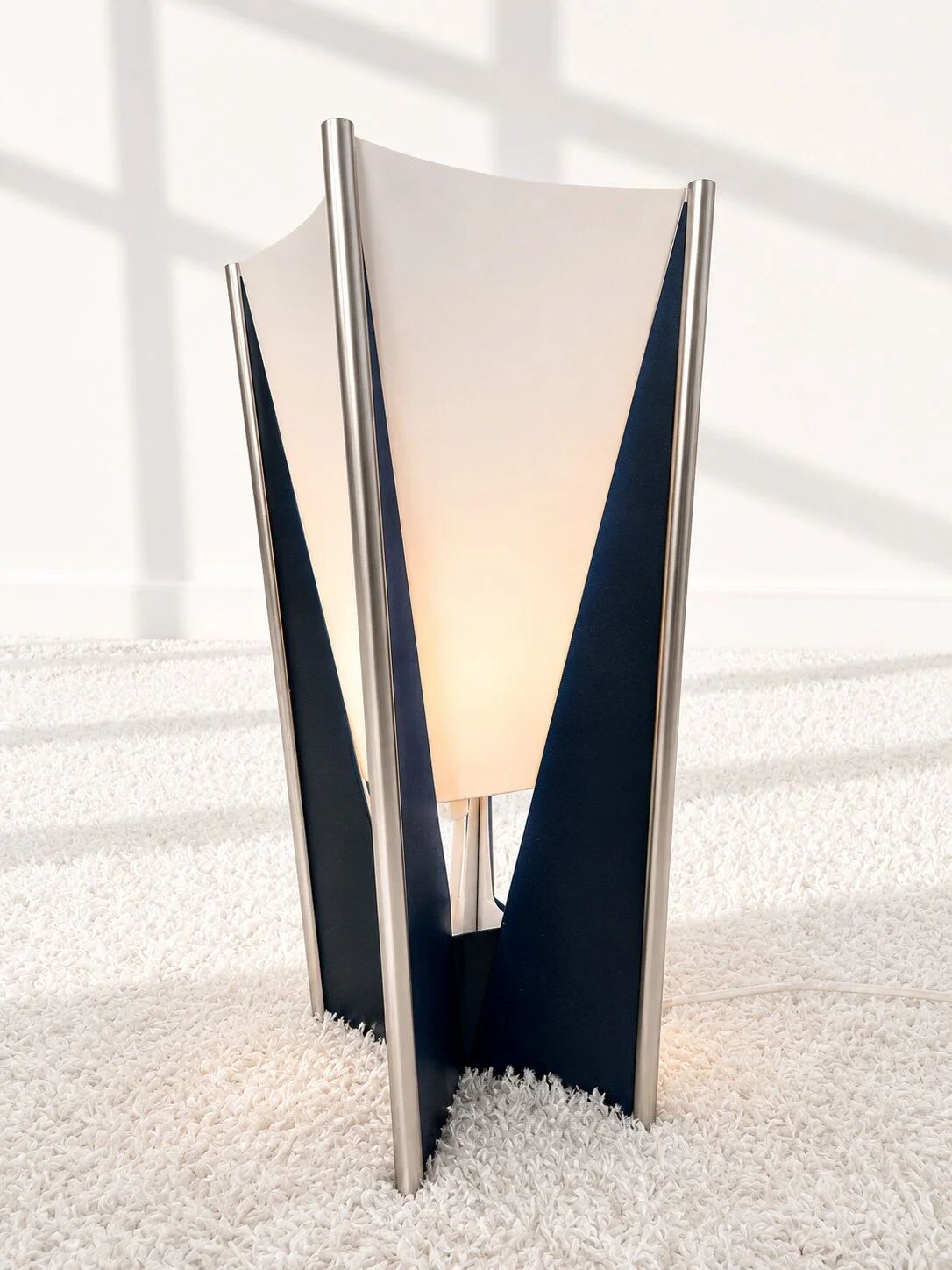 Table lamp "Style" for Knoll. Samuel Parker. 80s