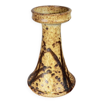 Mid-century Danish studio ceramic candlestick signed Aage Würtz, 1960s.
