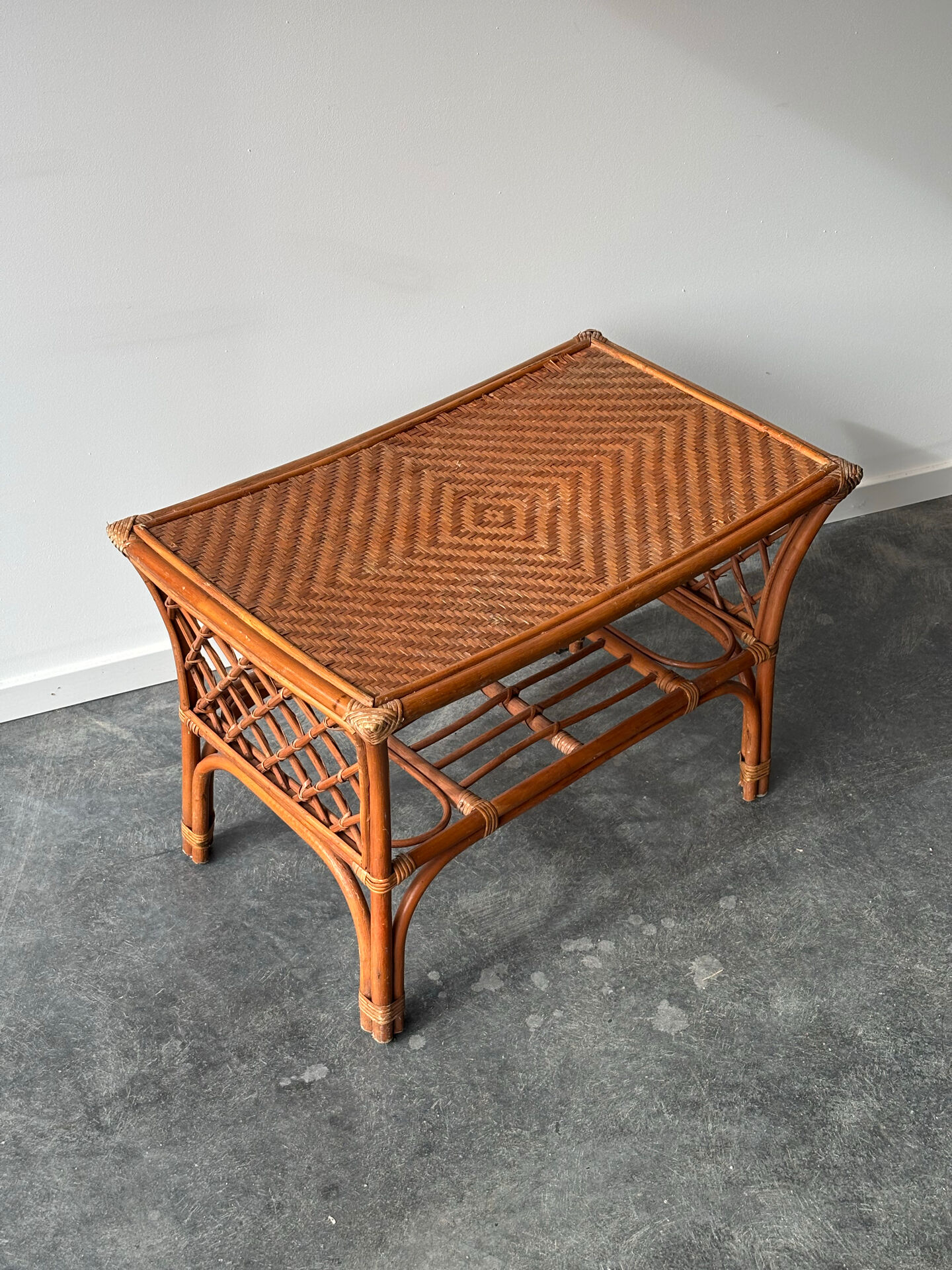 Table basse en rotin – années 1960/70