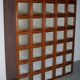 Meuble de mercerie hollandaise ancienne de grande taille en chêne à portes pliantes, années 1920/30