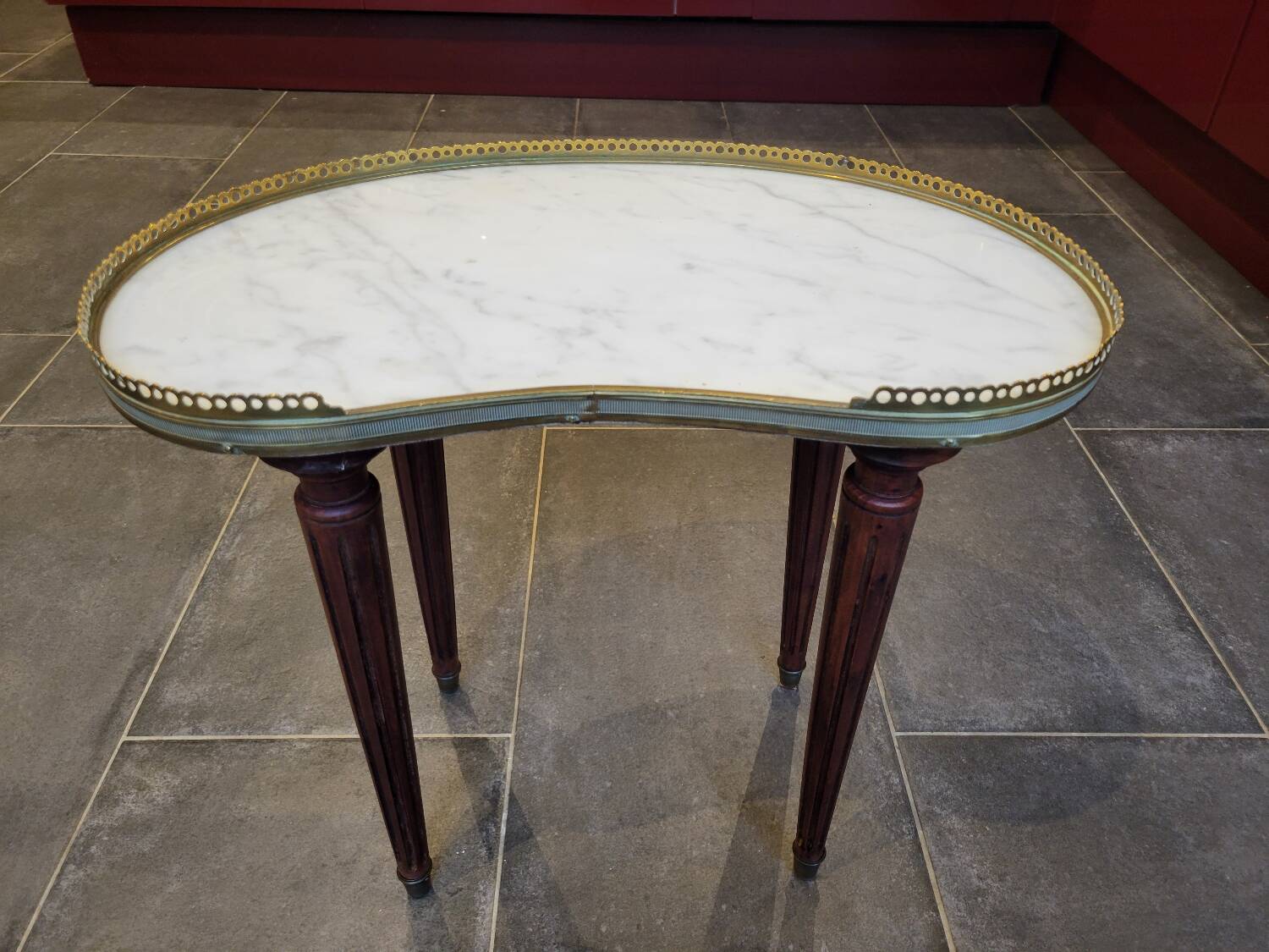 Carrara marble kidney table