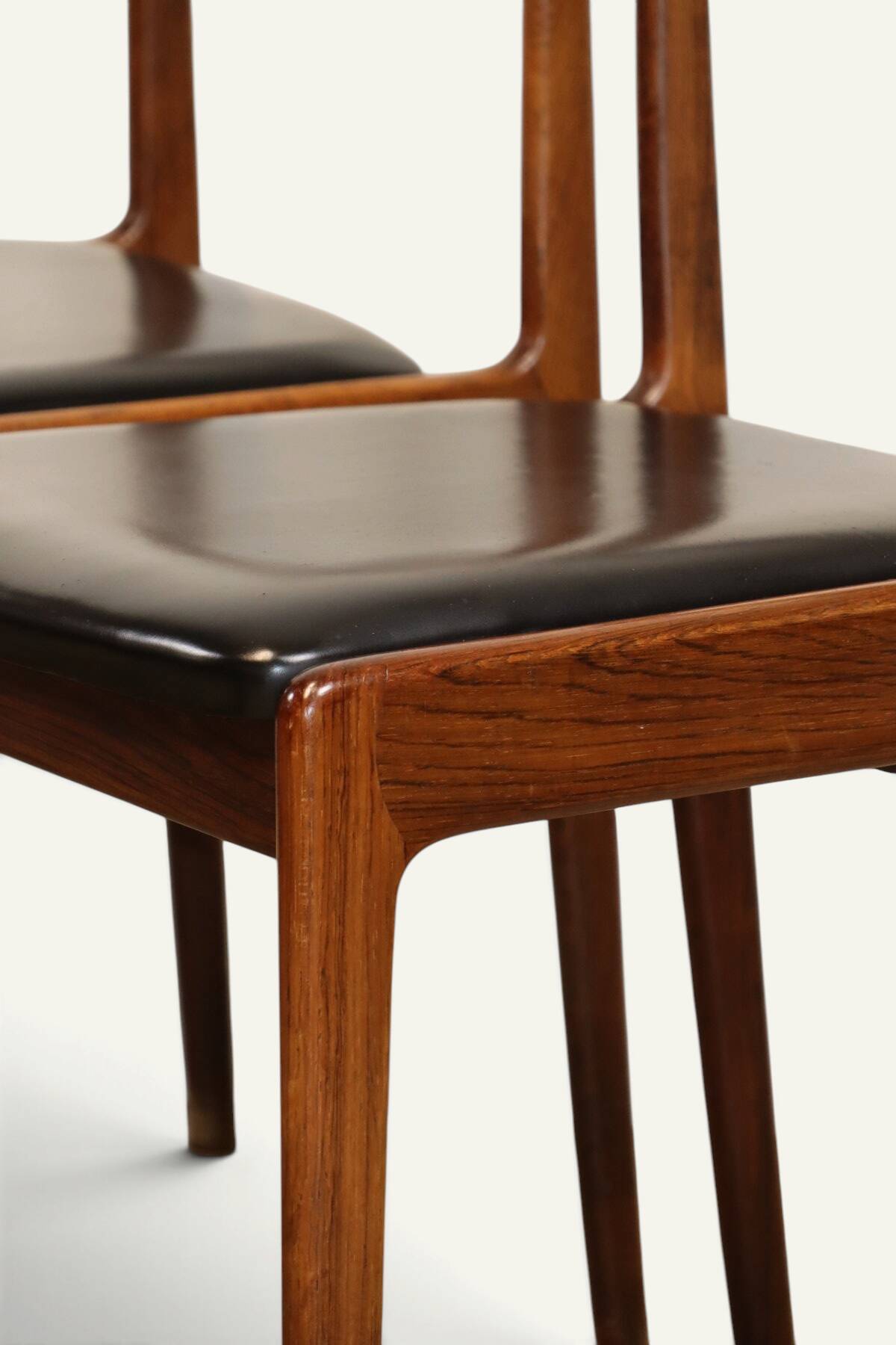 Set of 4 vintage teak and black faux leather chairs – 1960s
