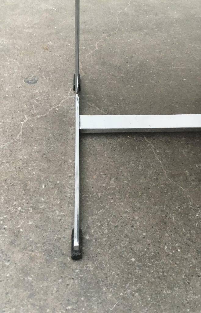 Mid-century space age cantilever chair by Richard Young for Merrow Associates, 1960s.