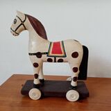 Cheval en bois jouet ancien