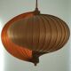 Lampe de plafond Nautilus en bois attribuée à Hans Agne Jakobsson, années 1960.