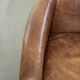 Fauteuil design aviateur en cuir de vache couleur cognac robuste