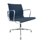 Fauteuil EA 108 de Charles & Ray Eames, Vitra