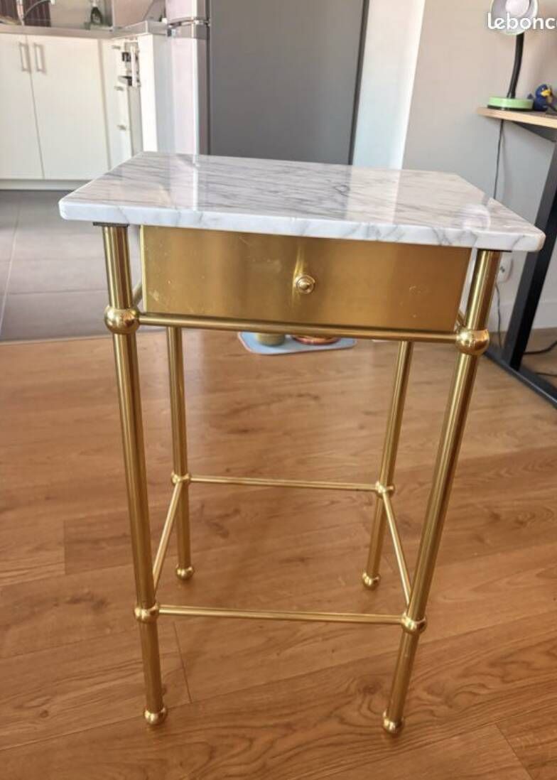 Vintage side table / bedside table in brass and white marble - 1970s